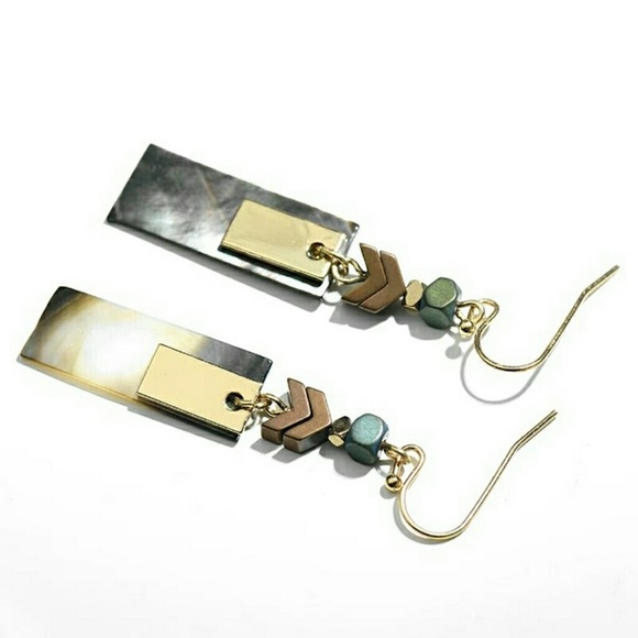 Luxury Abalone Gold dangle fish hook earrings - Picture 3 of 4